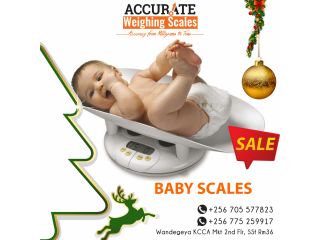 Baby weighing scales with solid surface 