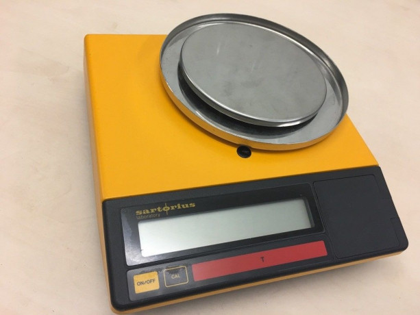 analytical-balance-precision-laboratory-balances-and-scales-for-sale-big-0