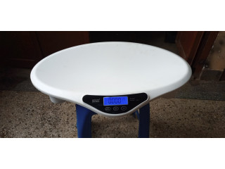 Accurate digital baby weighing scales