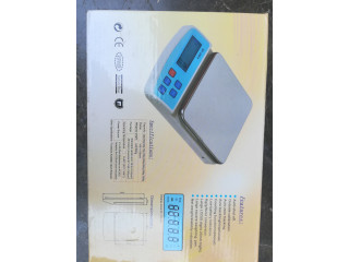 Kitchen weighing scales for bakery